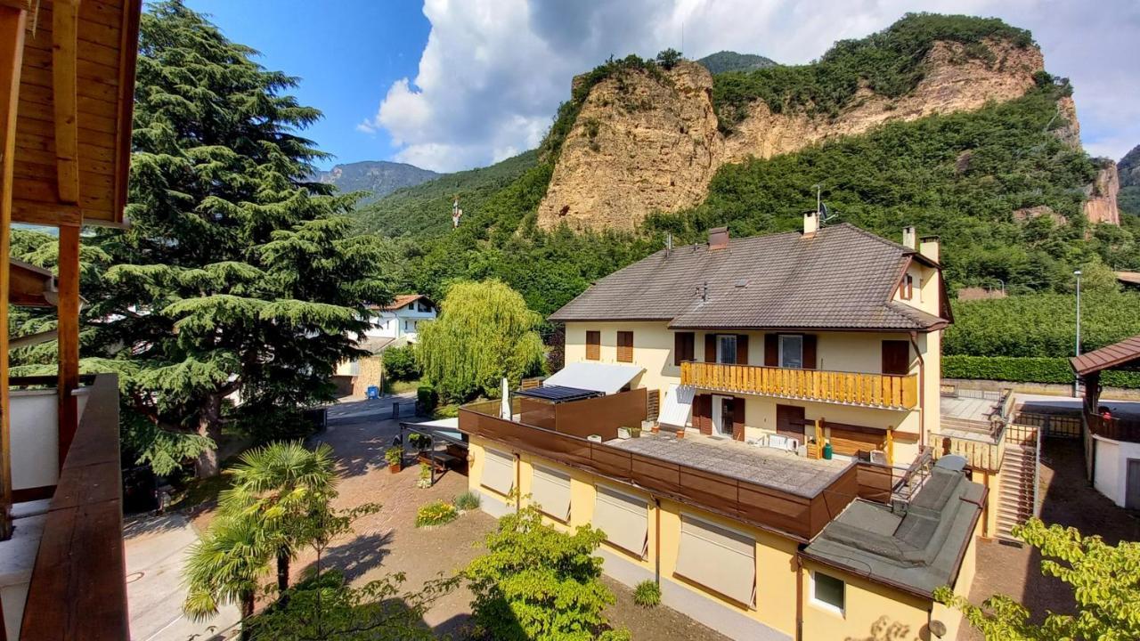 Hotel Garni Gruener Baum 라이베스 외부 사진