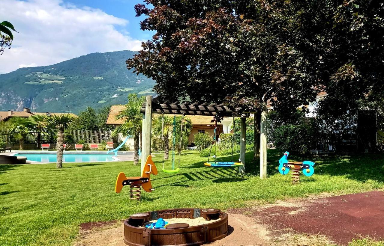 Hotel Garni Gruener Baum 라이베스 외부 사진