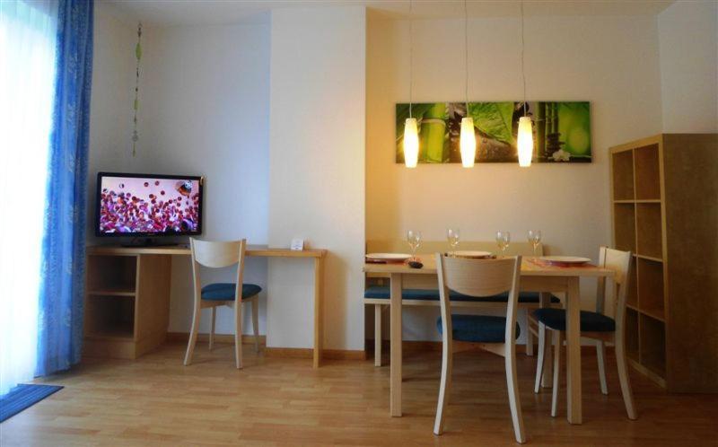 Hotel Garni Gruener Baum 라이베스 외부 사진
