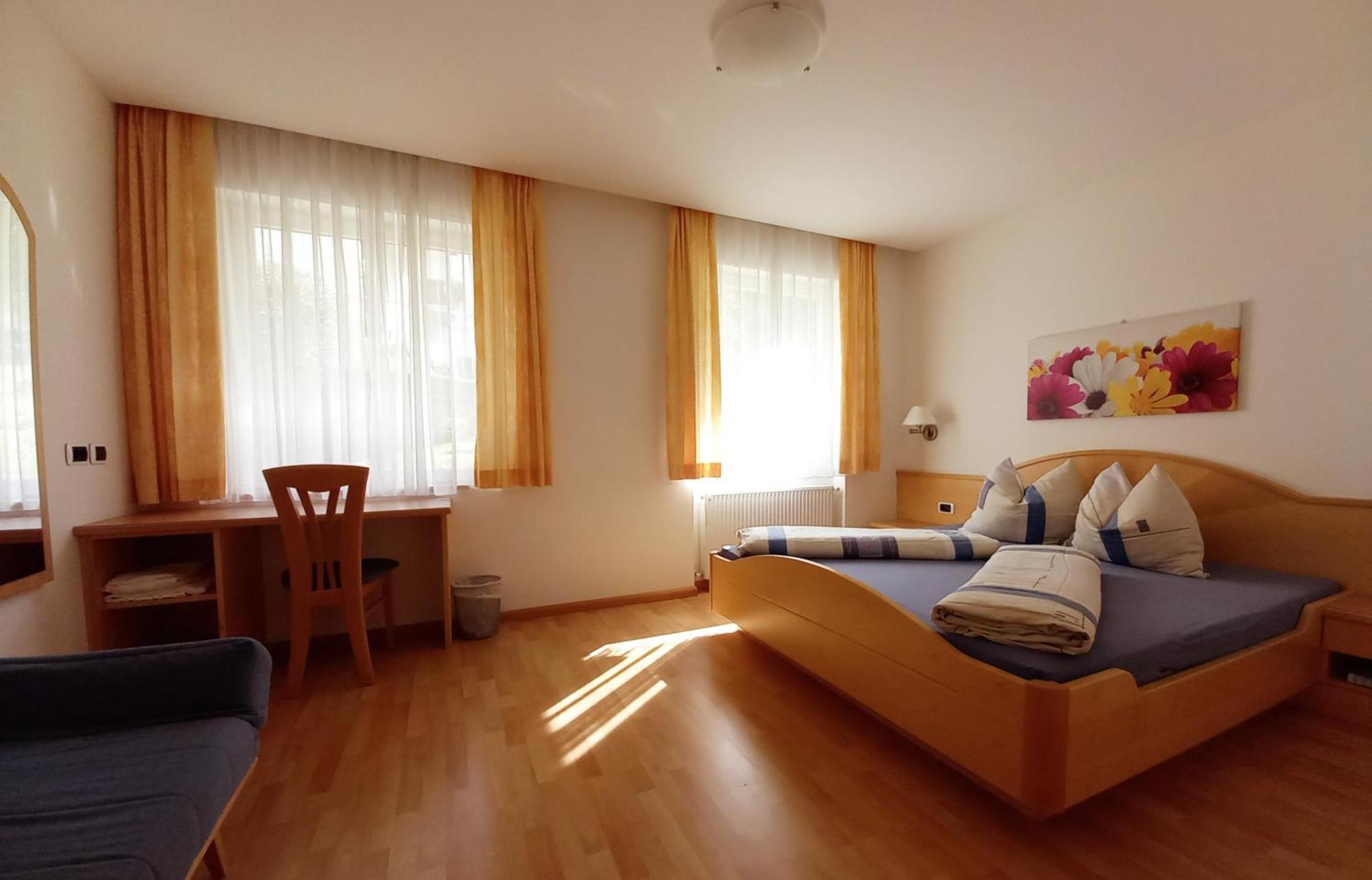 Hotel Garni Gruener Baum 라이베스 외부 사진