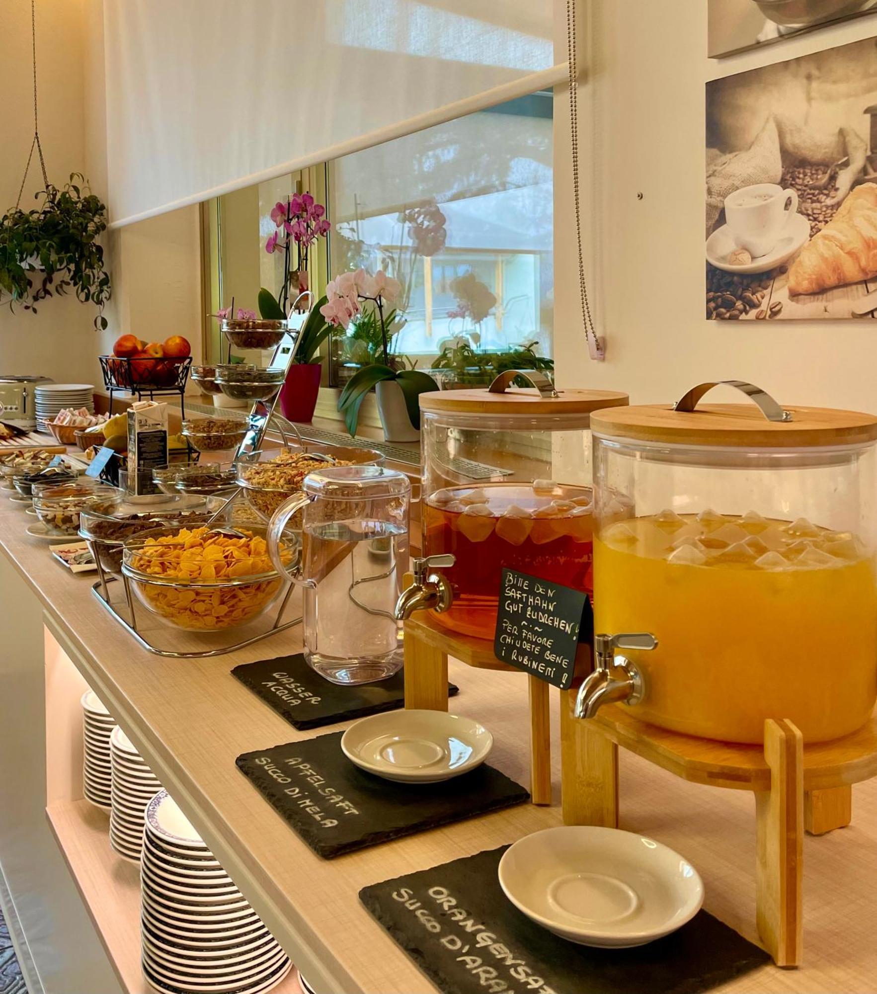 Hotel Garni Gruener Baum 라이베스 외부 사진