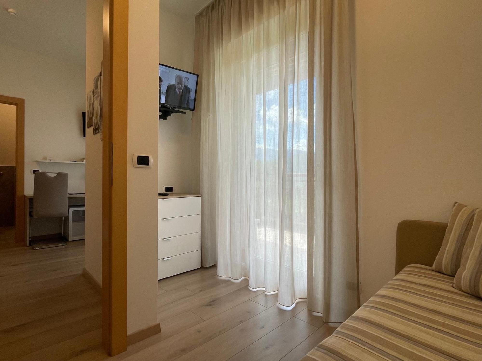 Hotel Garni Gruener Baum 라이베스 외부 사진
